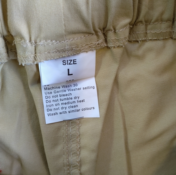 Shorts - Picture 6 of 6